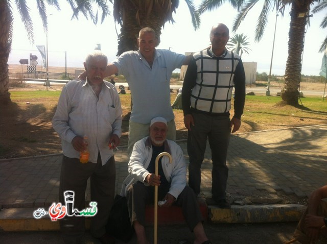  كفرقاسم : نشطاء الجبهة والصيدلي امجد بدير يكرمون الجيل الذهبي برحالات استجمامية للبحر الميت وللاقصى المبارك  